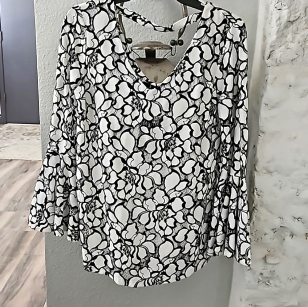 Alberto Makali Designer Top -NWT